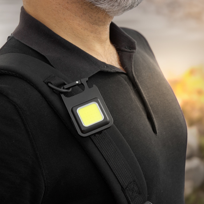 Linterna portátil recargable 